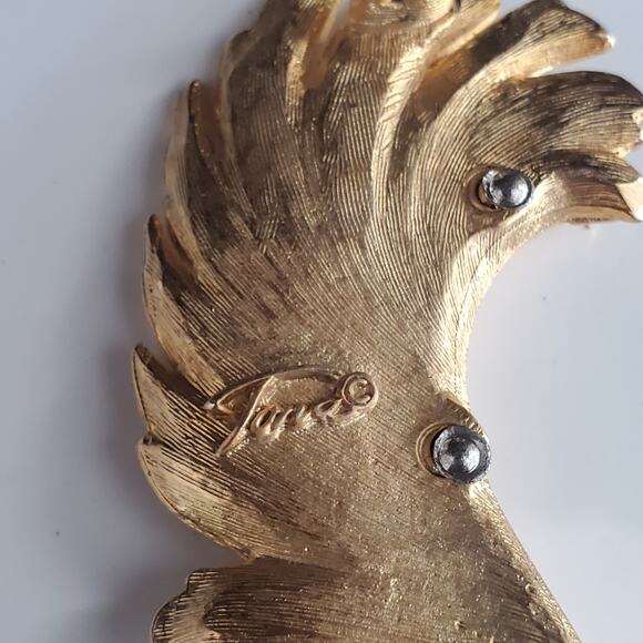 Tana Leaf Brooch Textured and Smooth 2.75 inches Tall - Picture 5 of 6